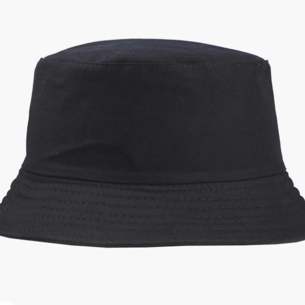 Black bucket hat
